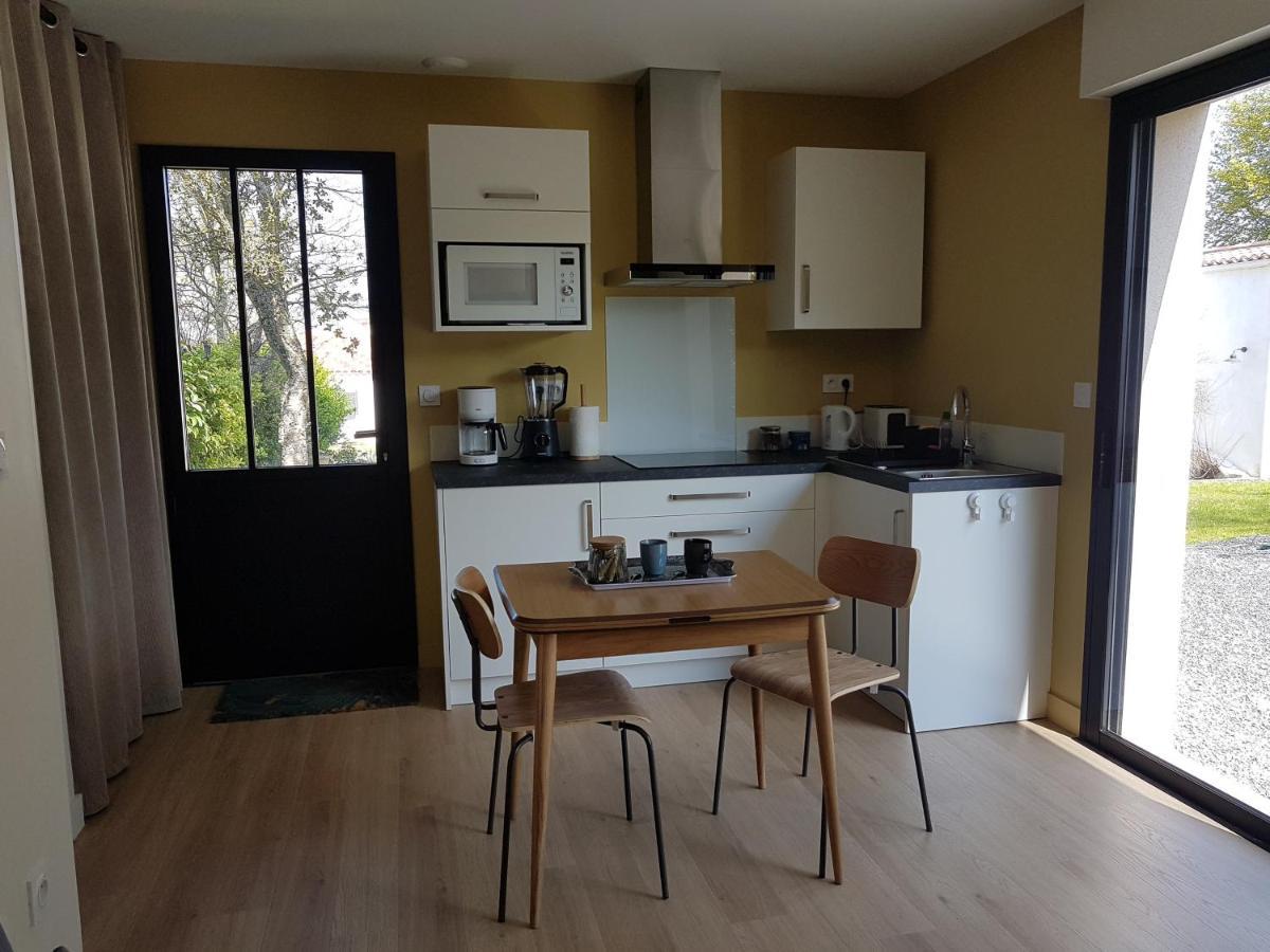 הוילה Montbert Au Petit Manoir מראה חיצוני תמונה
